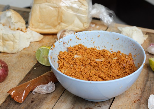 Sri Lankan Pol Sambol Recipe